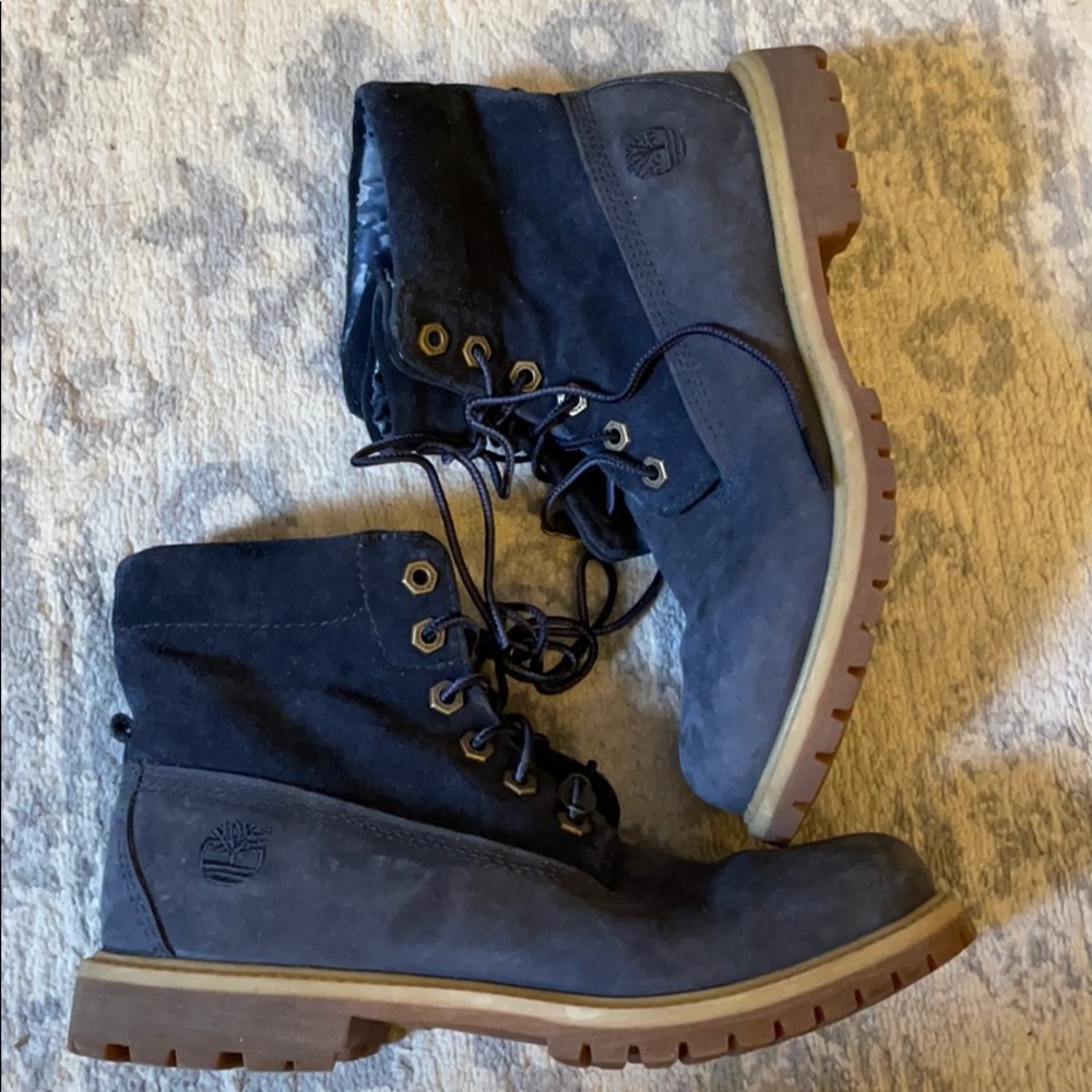 - Brand new timberlands in navy!